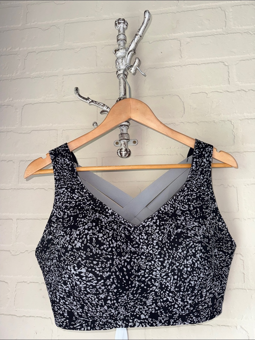 Lululemon Enlite Sports Bra 38DD